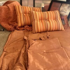 Paprika/Burnt Orange Decor Set